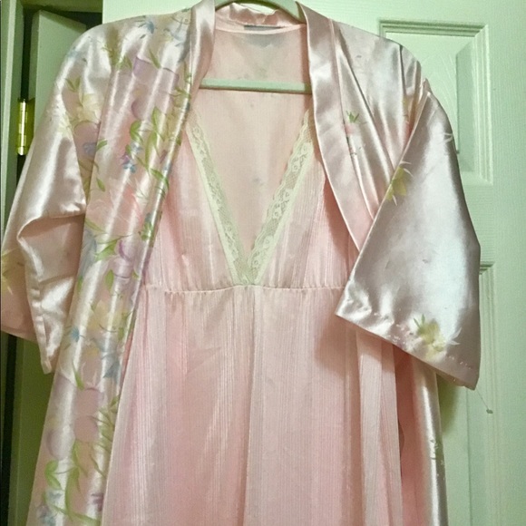 Vintage Other - VINTAGE Peignoir set 1970’s GORGEOUS ❤️